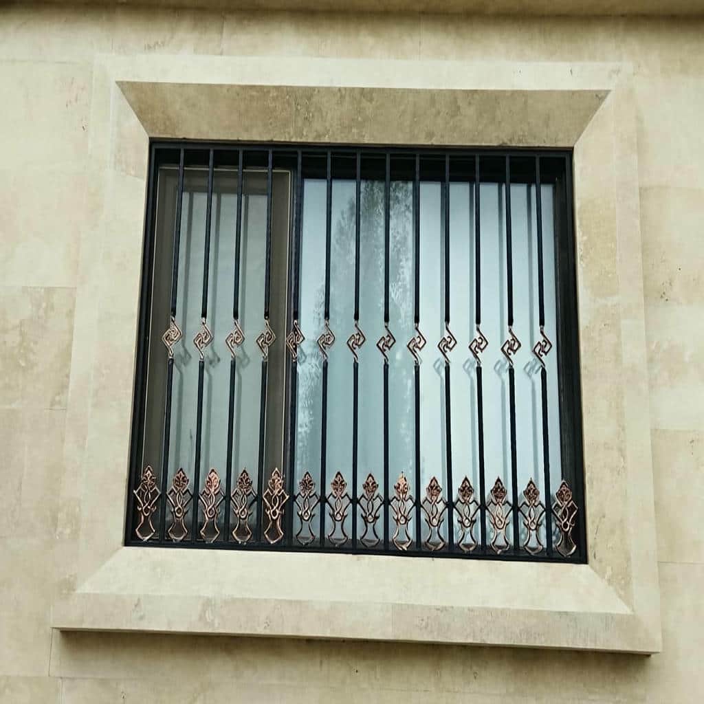 گارد پنجره فلزی نصب شده در استان ایلام