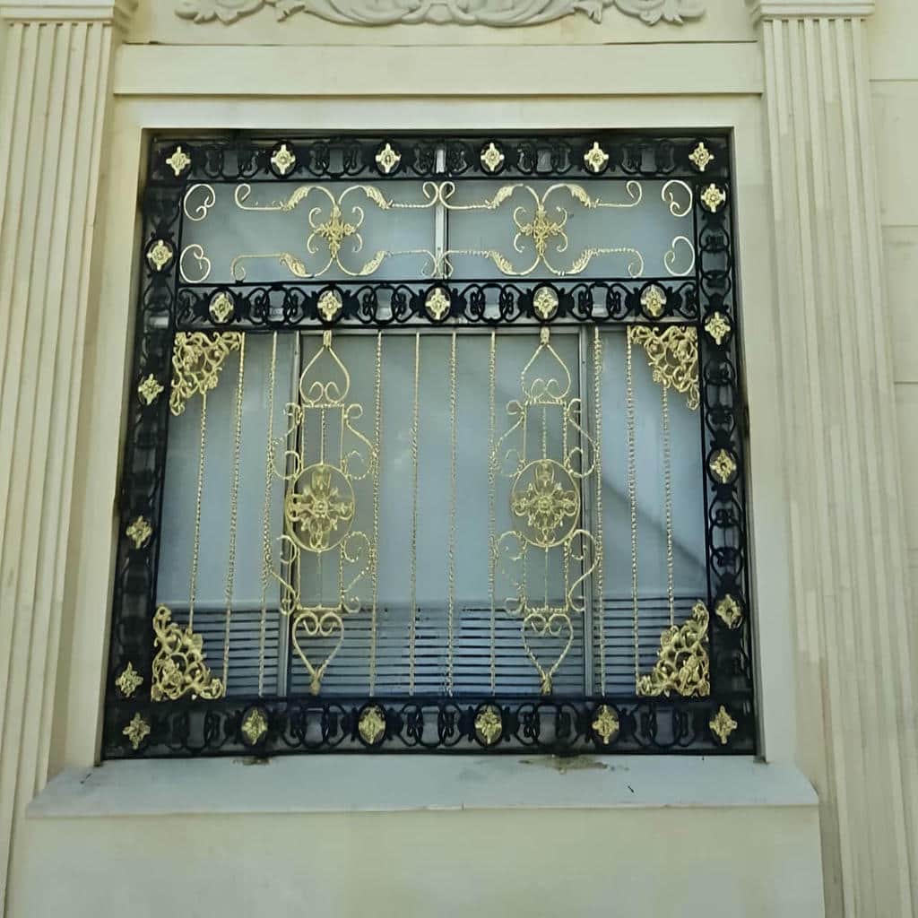 گارد پنجره فلزی نصب شده در زنجان