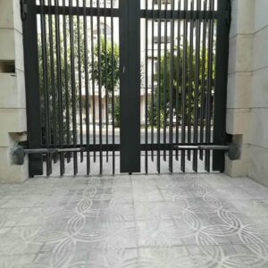 جک درب پارکینگ بازویی نصب شده در استان همدان