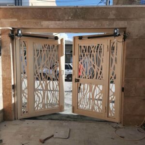 جک درب پارکینگ بازویی نصب شده در قم