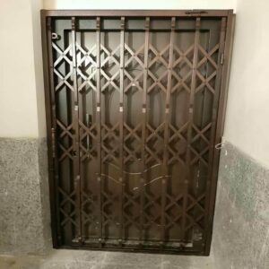 حفاظ درب آکاردئونی مشکی برای دهانه بزرگ رشت