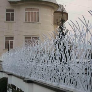 حفاظ دیوار فلزی در استان ایلام روی ساختمان نوساز