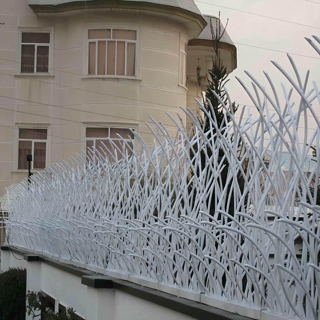 حفاظ دیوار فلزی در استان ایلام روی ساختمان نوساز مرکز تخصصی فروش و سفارش حفاظ دیوار در استان ایلام