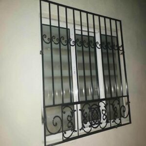 حفاظ پنجره آهنی با پوشش مات در استان همدان