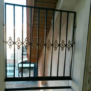 حفاظ پنجره آهنی مشکی در استان خراسان شمالی