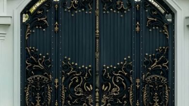 درب حیاط استان یزد با طراحی ساده فلزی