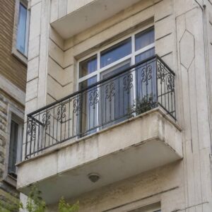 نرده بالکن ساده مشکی در استان یزد